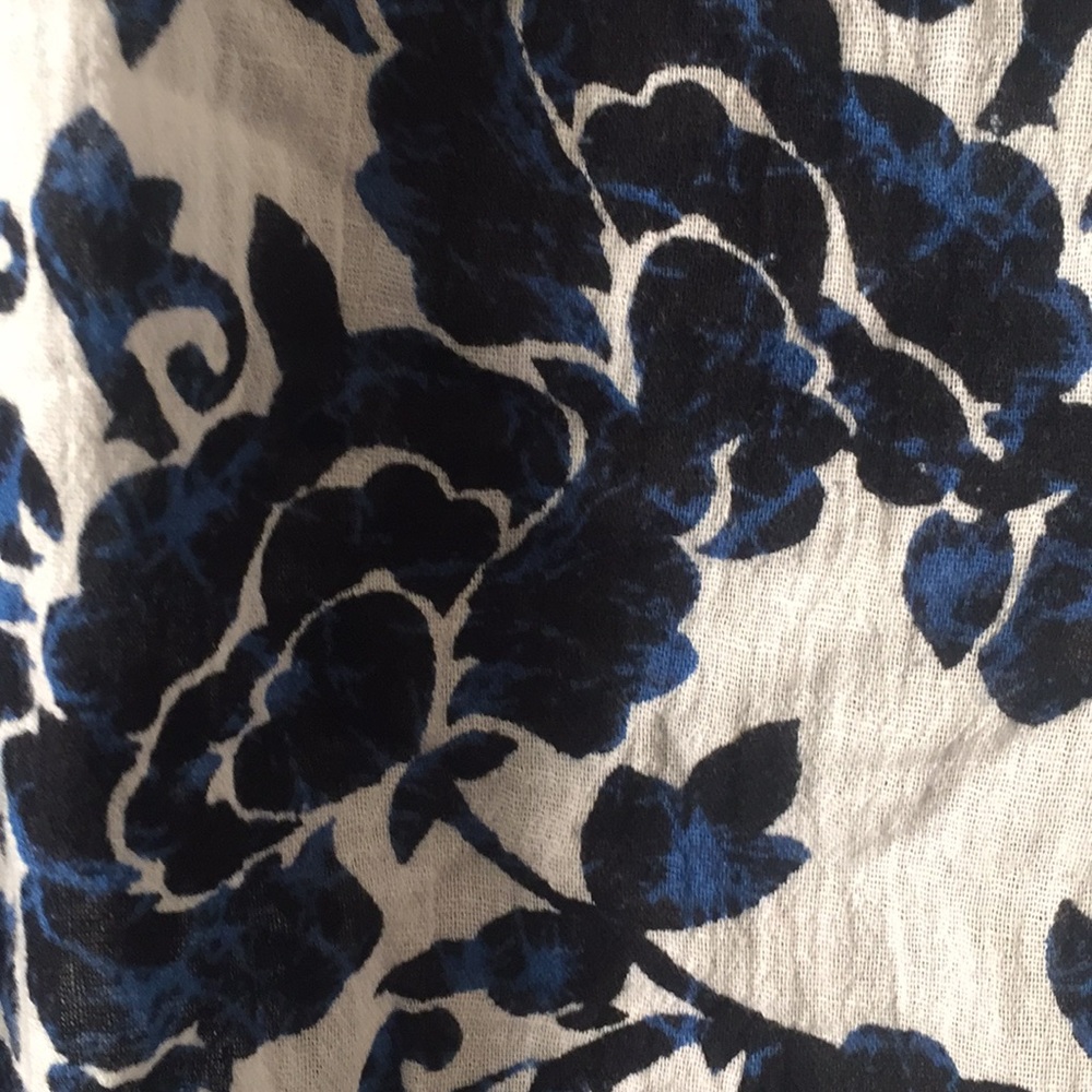 Michael Kors light weight top - Picture 3 of 5